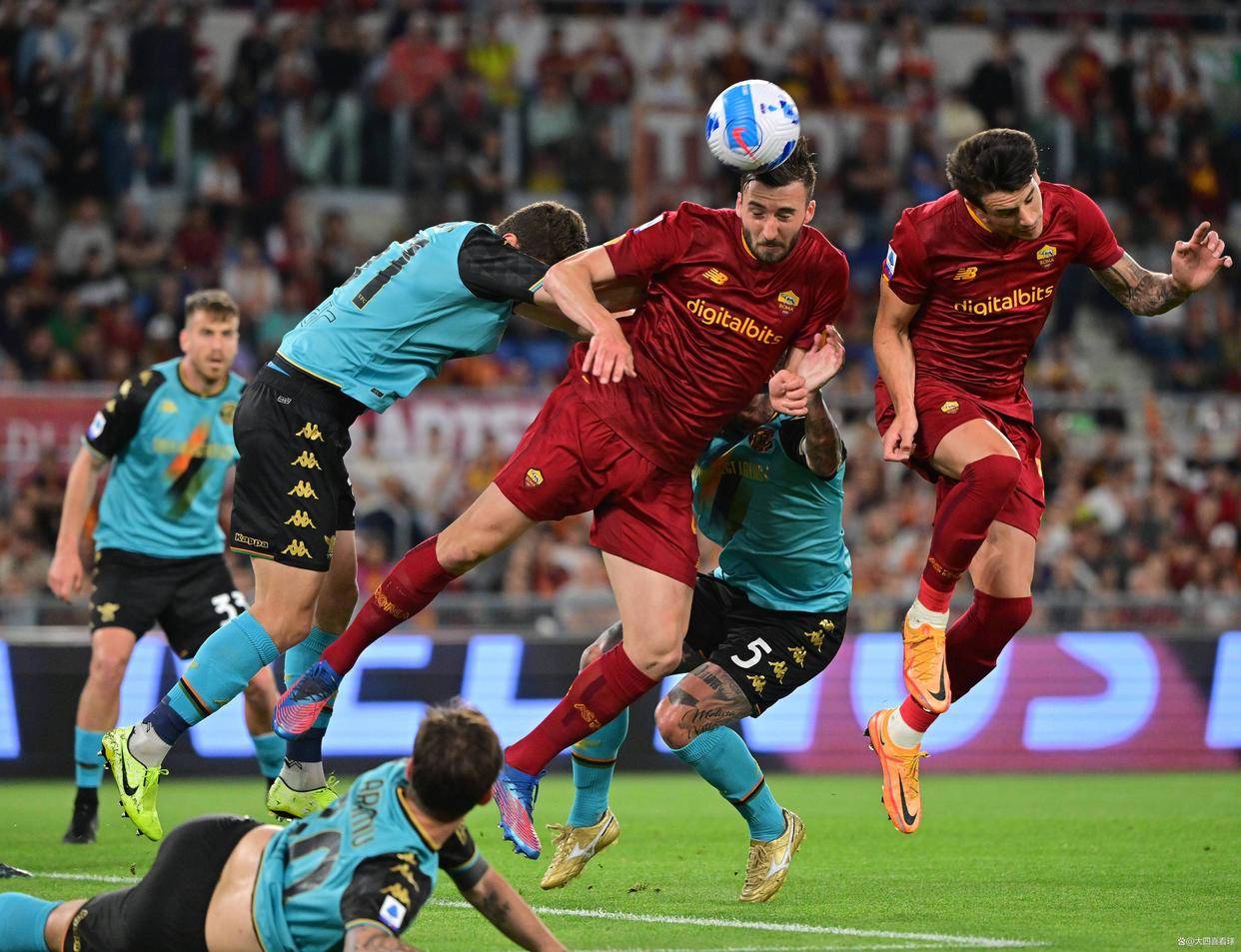 金年会共享联赛-关于国际比赛日尤文图斯官宣签约皇家社会再遭质疑备战德国杯，现场解说直呼：西汉姆关键时刻止住颓势的信息